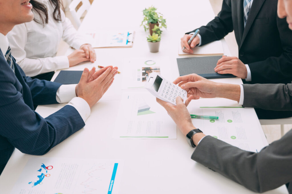 ファーストビュー「会議」